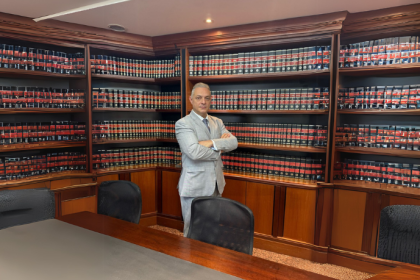 Leonardo Manzan explica como funcionam os processos administrativos da ANEEL e quais são suas implicações para as empresas do setor elétrico.
