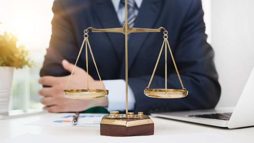 Investir em mestrado e especializações é o passo decisivo para quem deseja unir teoria, prática e excelência no Direito, afirma Hebron Costa Cruz de Oliveira.